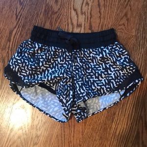 LuluLemon Hottu Hot Short